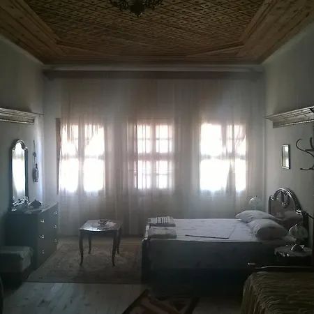 بيت ضيافة Hashorva Gjirokastër